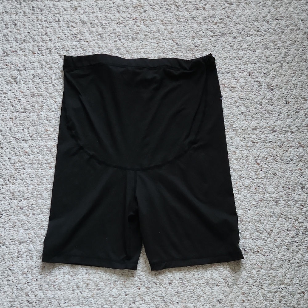 Women's Black Maternity Biker Shorts S